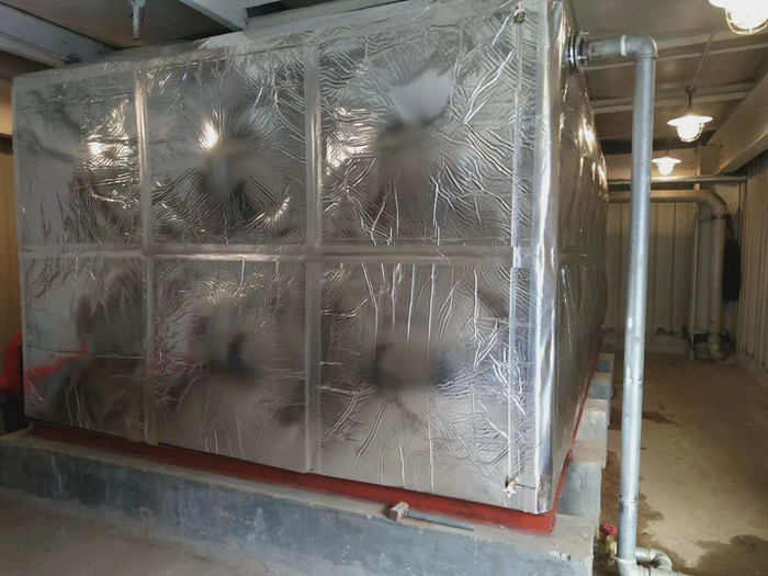什么是不銹鋼保溫水箱？